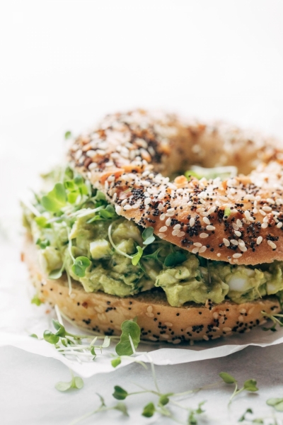 Bagels with avocado cream